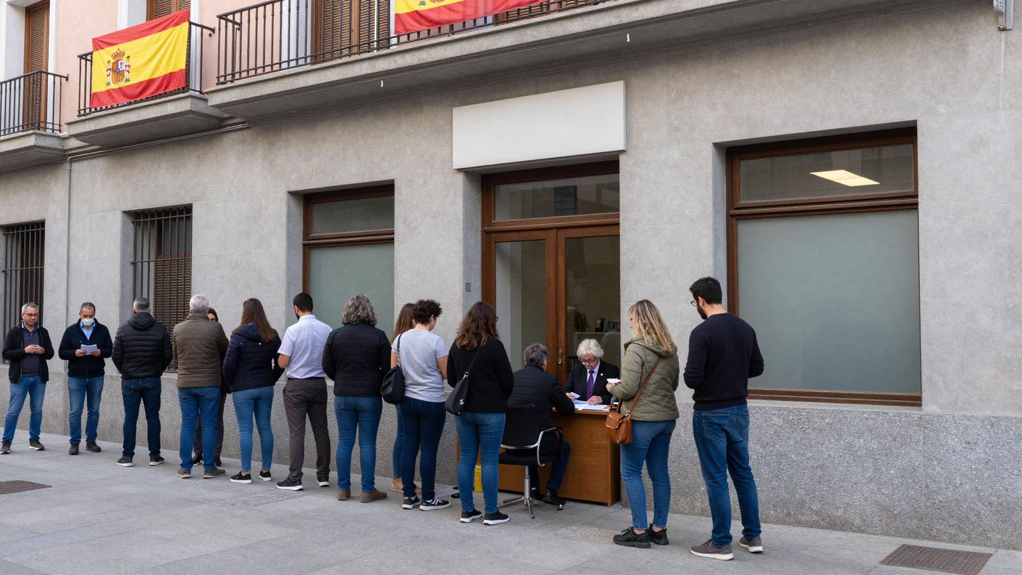 Le programme de régularisation en Espagne s'achève avec 1,3 million de demandes – bien plus que prévu