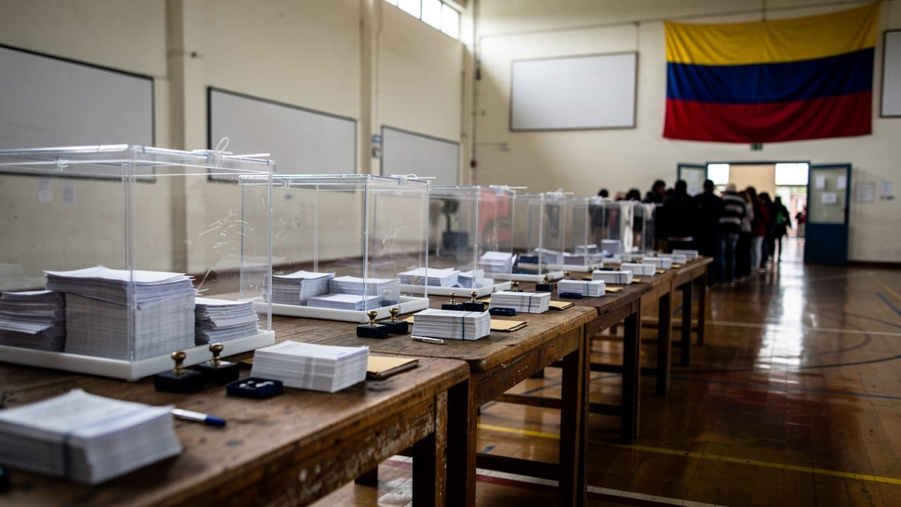 La Colombie élit le politicien d'extrême droite de la Espriella comme nouveau président
