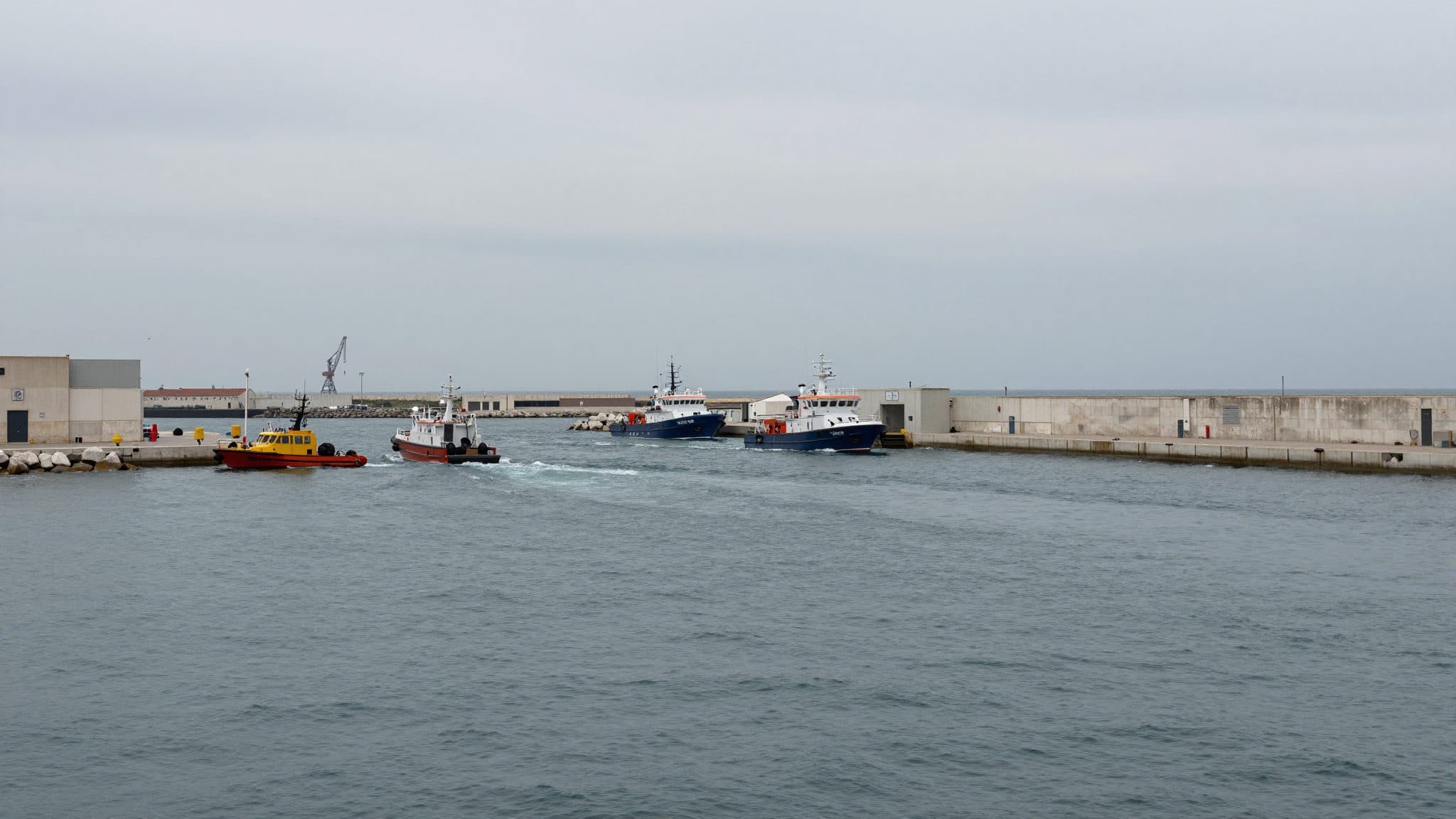 Bateau à moteur avec dix Autrichiens chavire au large de Trieste – opération de recherche en cours