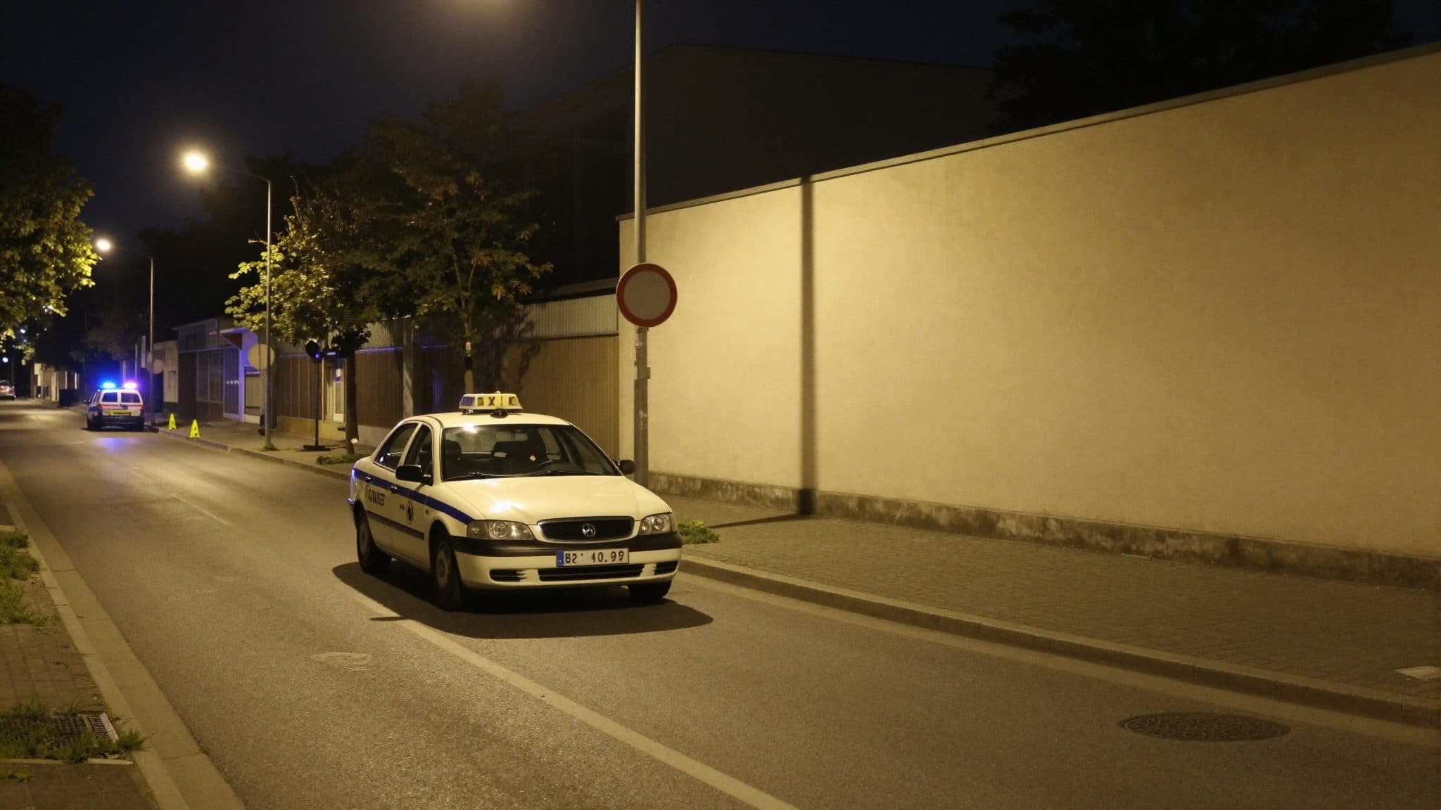 Attaque violente contre un chauffeur de taxi à Vienne-Floridsdorf : un suspect arrêté, un autre recherché