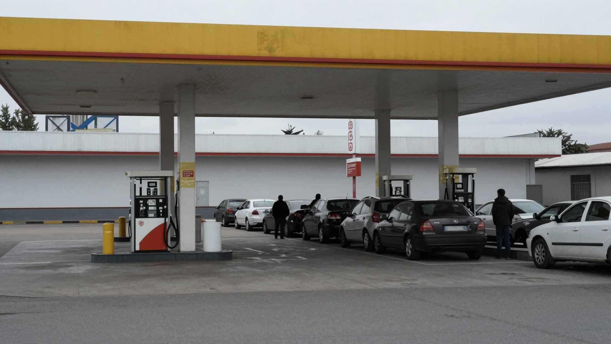 La crise du carburant en Russie s'aggrave : Moscou interdit les exportations de diesel et veut importer de l'essence