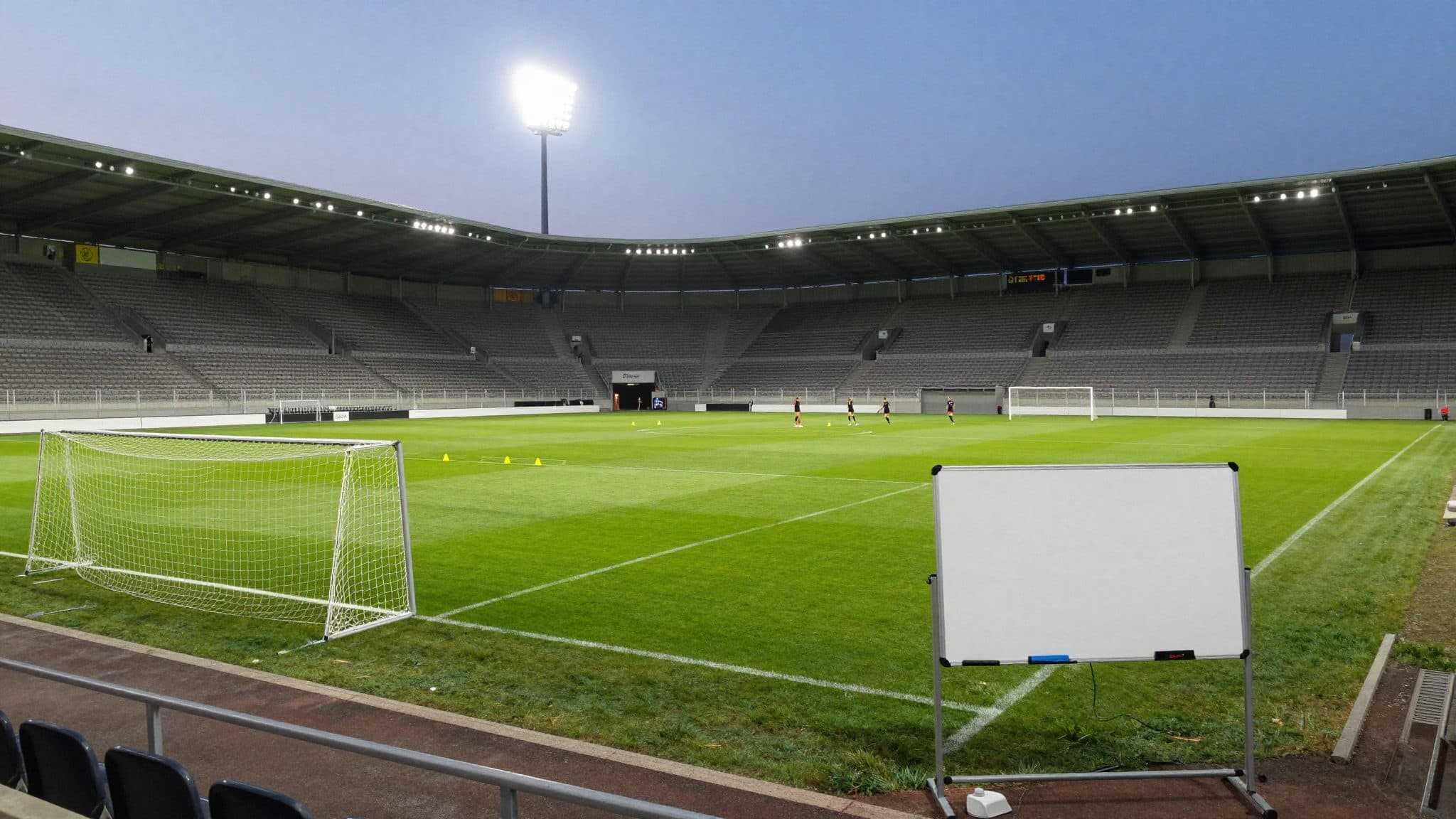 Karlsruher SC mise sur une stratégie claire avec l'entraîneur Senft et vise le Top 20