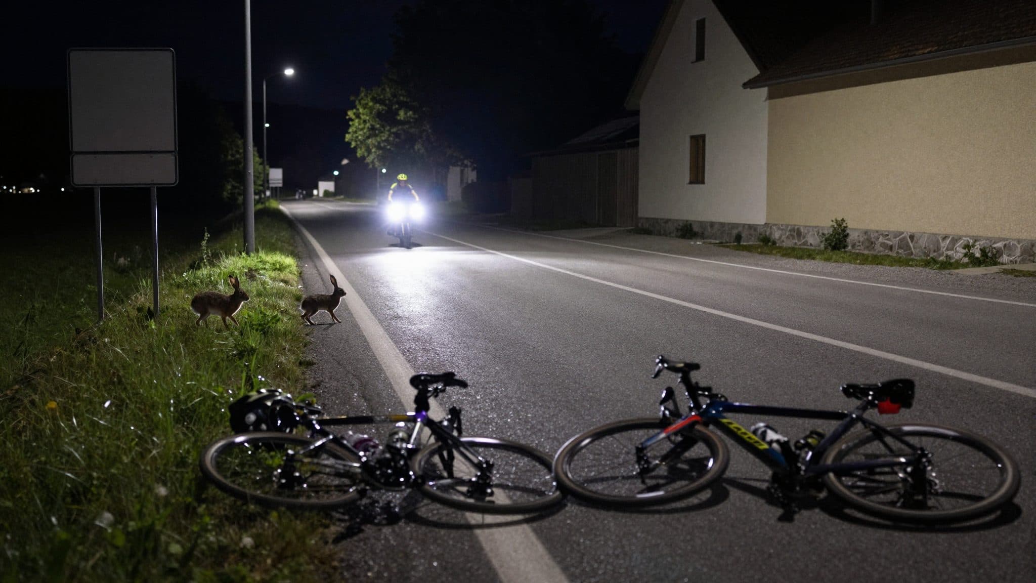 Un lièvre provoque une double chute lors d'un marathon cycliste de 24 heures en Haute-Autriche