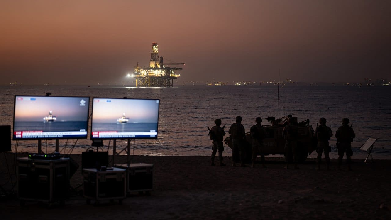 Trump publie une vidéo générée par l'IA montrant le bombardement de l'île pétrolière iranienne de Kharg
