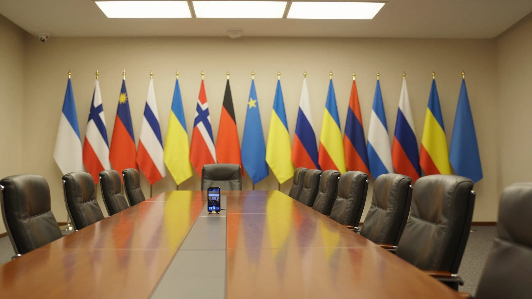 L'Ukraine célèbre ses 35 ans d'indépendance à Kyiv en présence des dirigeants nordiques et baltes