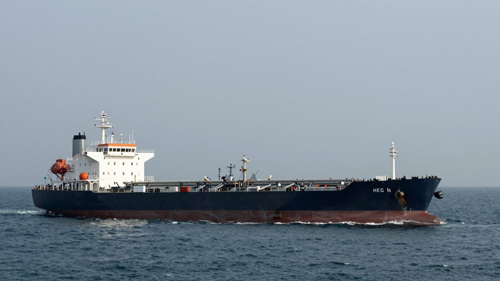 La guerre au Moyen-Orient pousse le prix du pétrole au-dessus de 91 dollars et bloque le détroit d'Ormuz