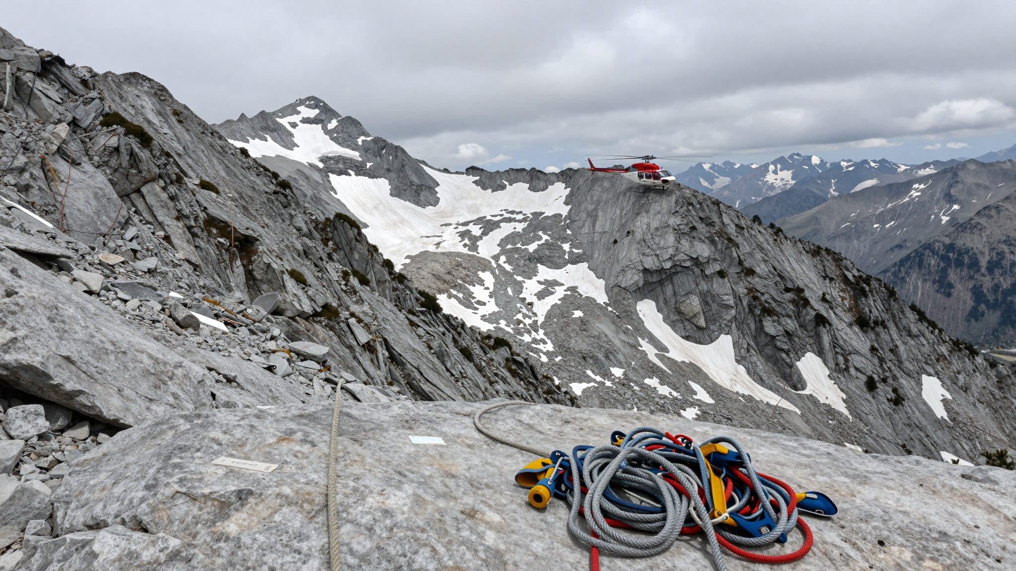 Un alpiniste fait une chute d'environ 100 mètres dans le Pitztal et décède