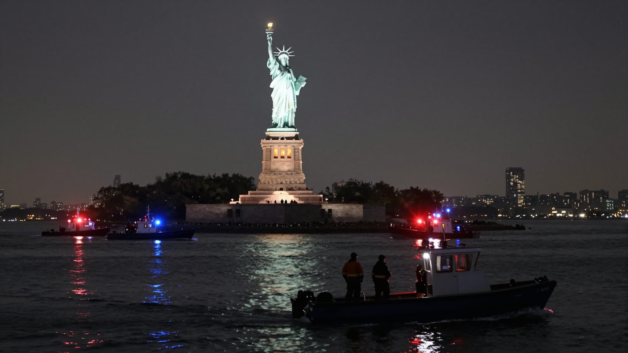 Deux morts dans un accident de bateau près de la Statue de la Liberté à New York