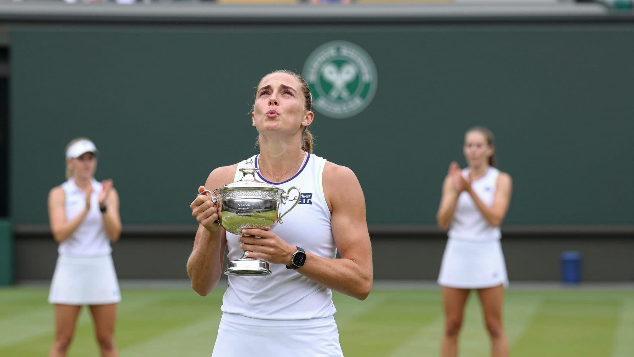 Linda Nosková remporte Wimbledon et dédie le titre à sa mère décédée