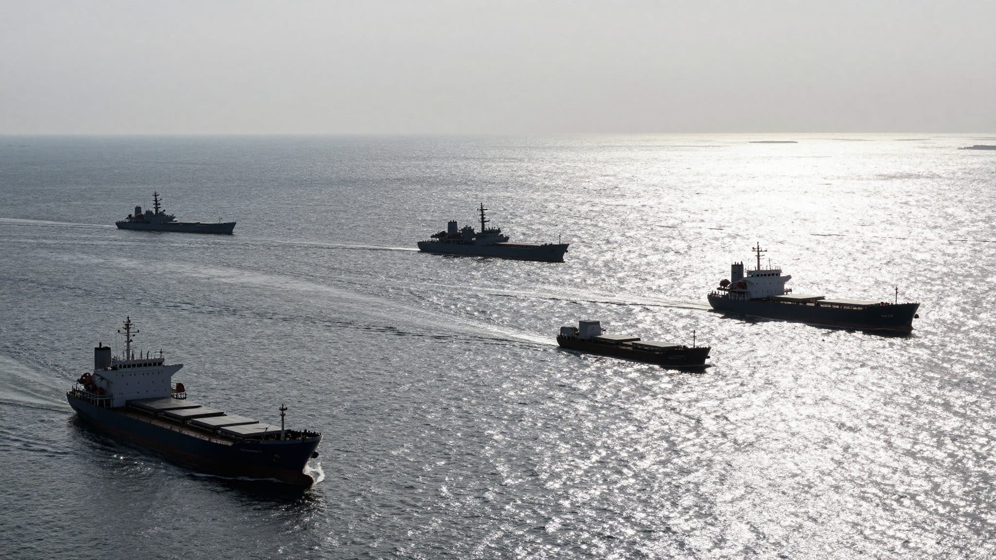 Trump accuse l'Iran de violation du cessez-le-feu après une attaque contre un cargo près de Hormuz