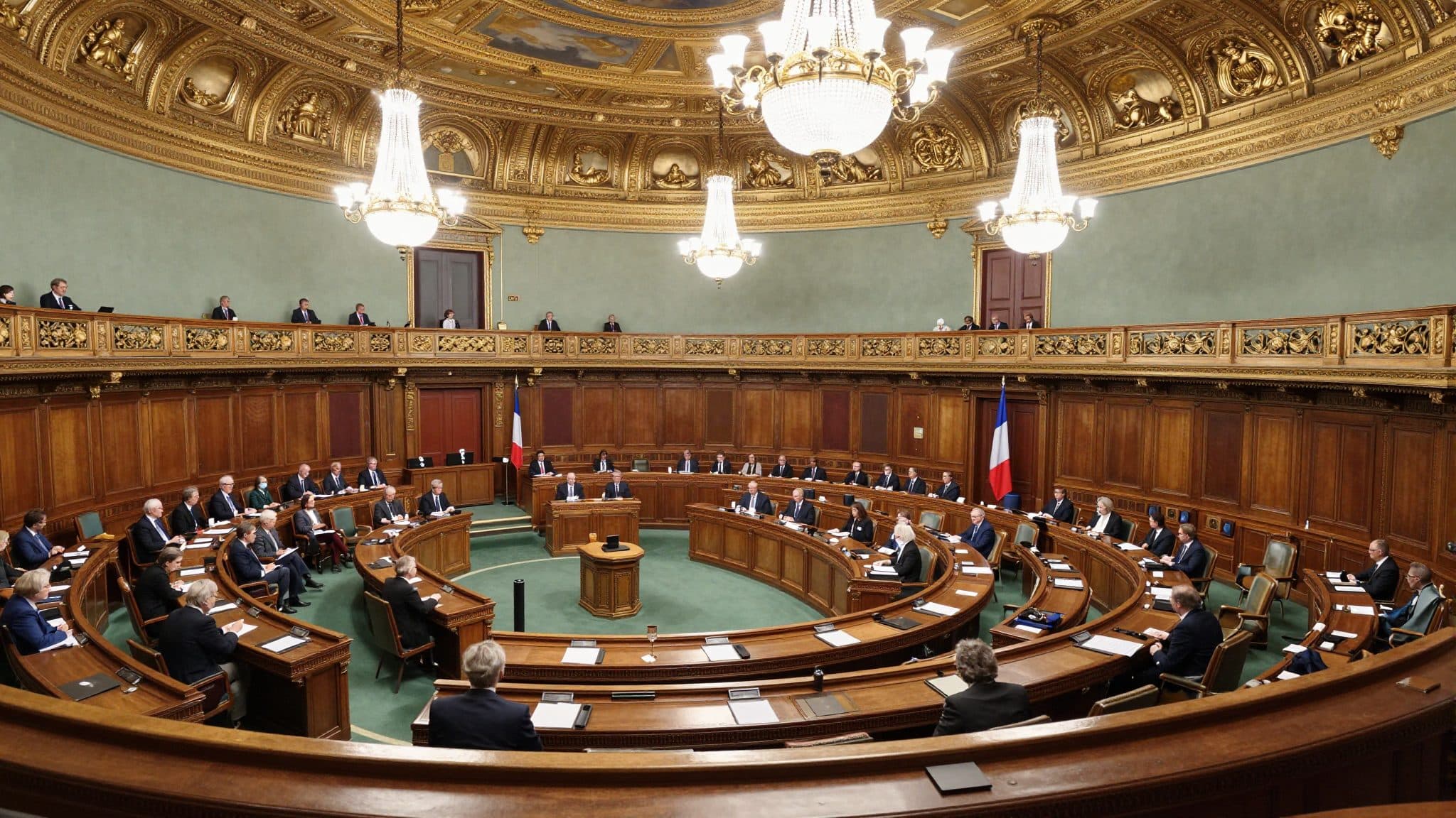 Le parlement français adopte l'interdiction des réseaux sociaux pour les moins de 15 ans