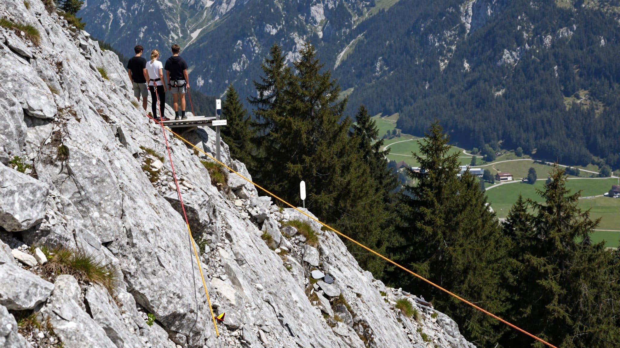 Le secours en montagne de Leogang libère deux jeunes filles en détresse sur le Spielberghorn
