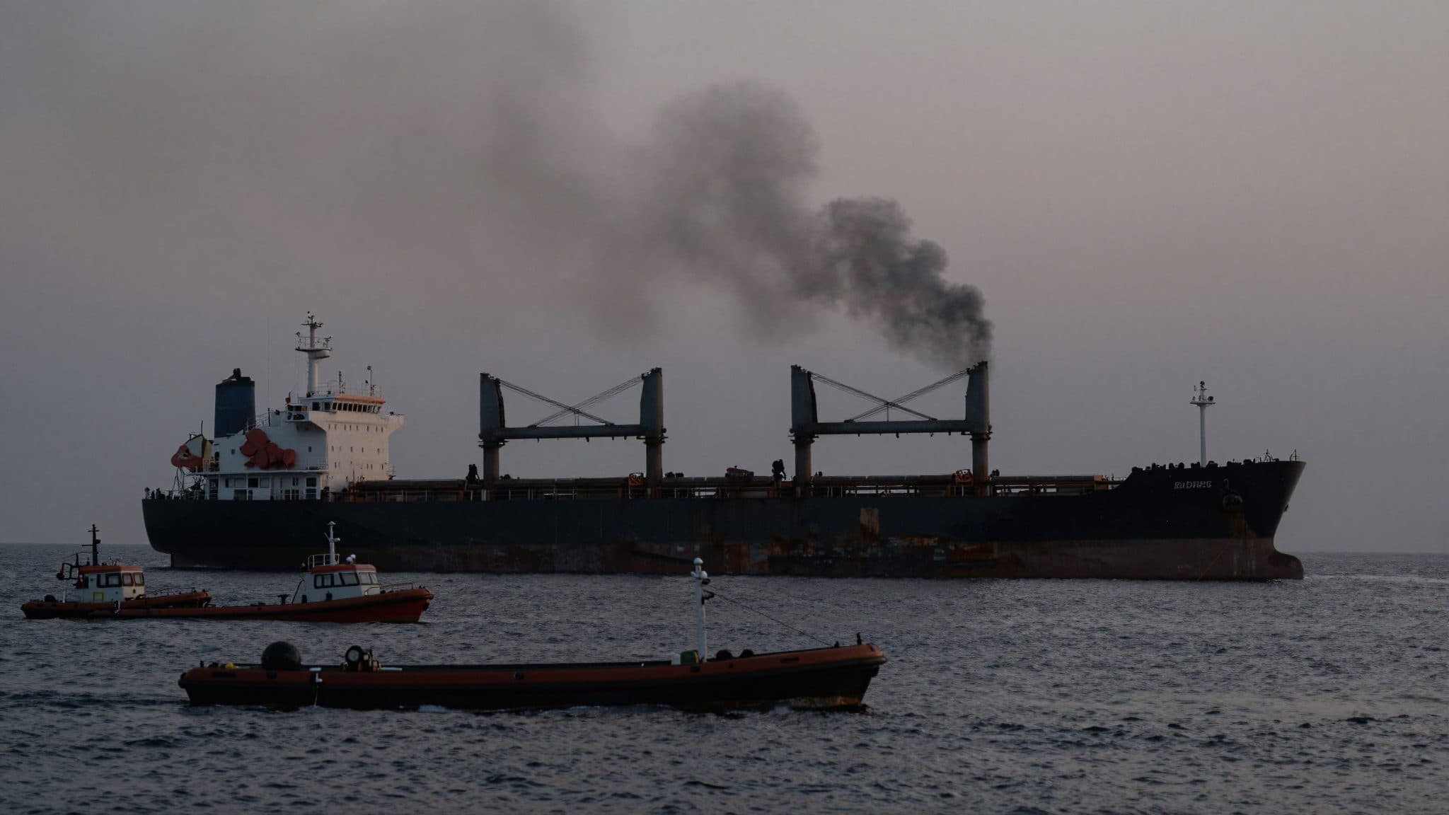 Attaque russe contre un cargo près d'Odessa fait cinq morts
